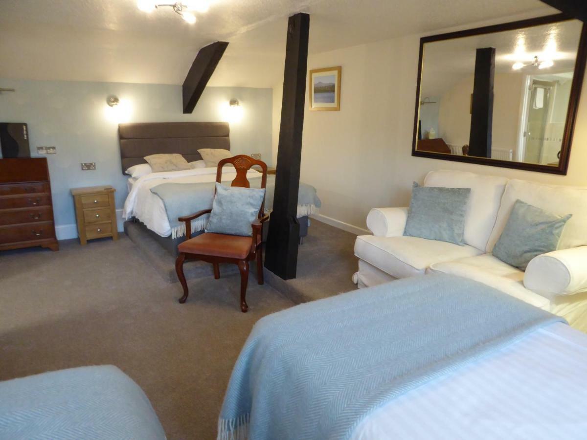 The Grange Guest House 브레컨 외부 사진